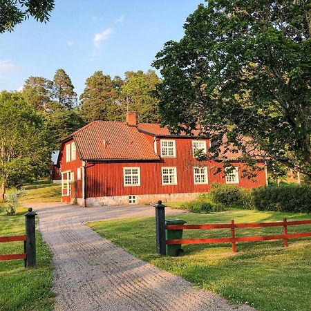Nice Home In Mantorp With Kitchen المظهر الخارجي الصورة